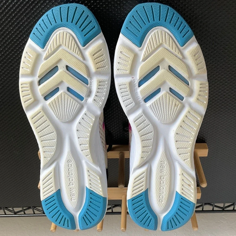 New Balance DynaSoft DRFT v2 Womens 8.5 Running Shoes White Pink WDRFTRW1